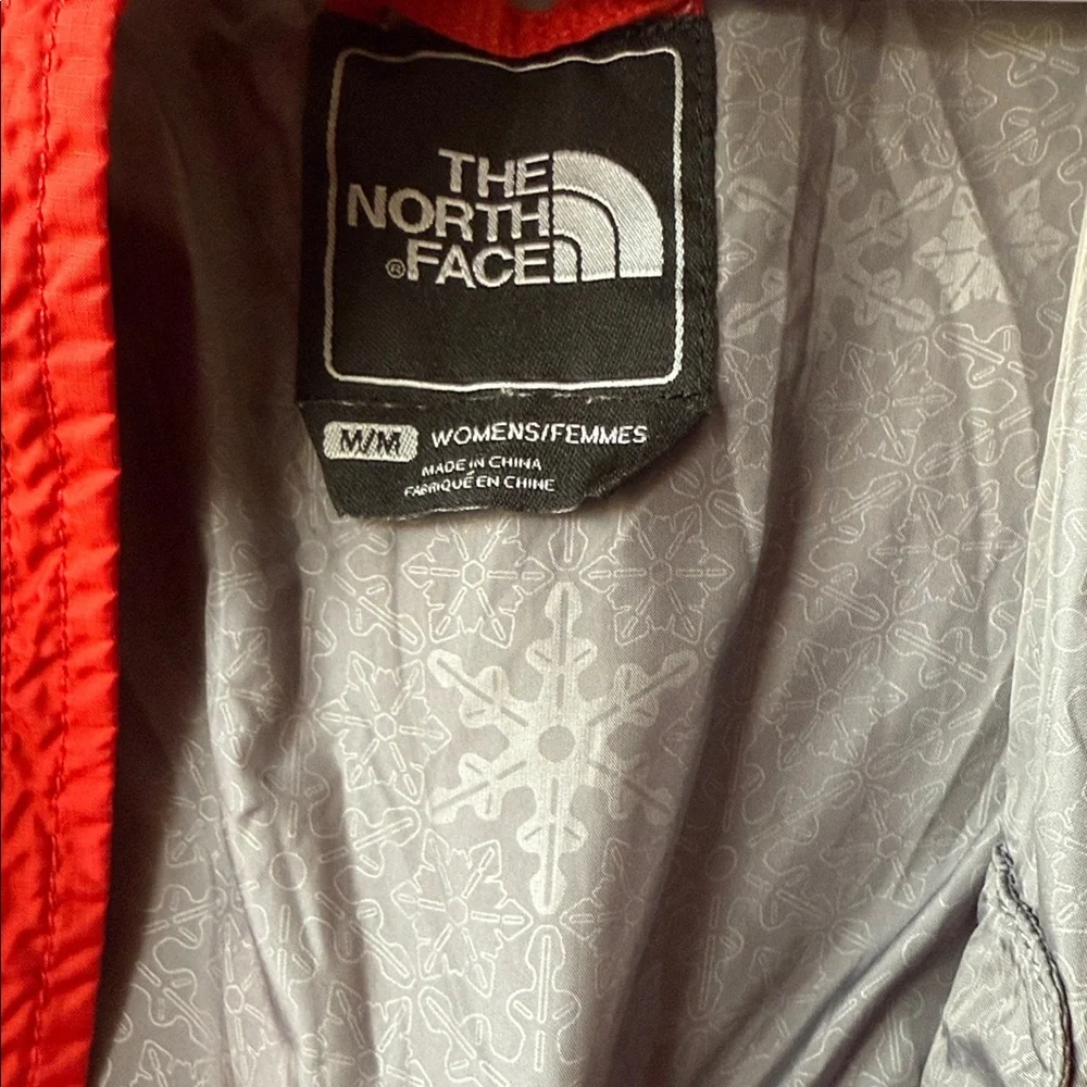 The North Face Red and White Women Zip-Up Jacket - size M - Picture 3 of 8